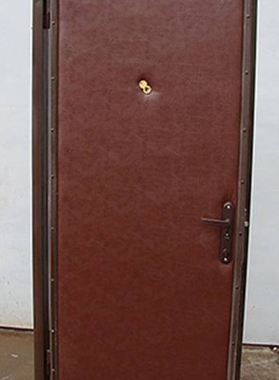 Фото двери с винилискожей